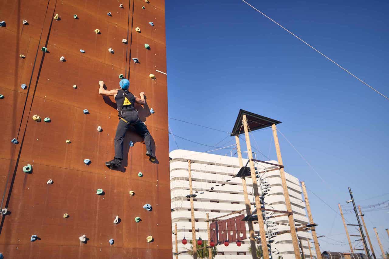 MVPCR_Rock-climbing