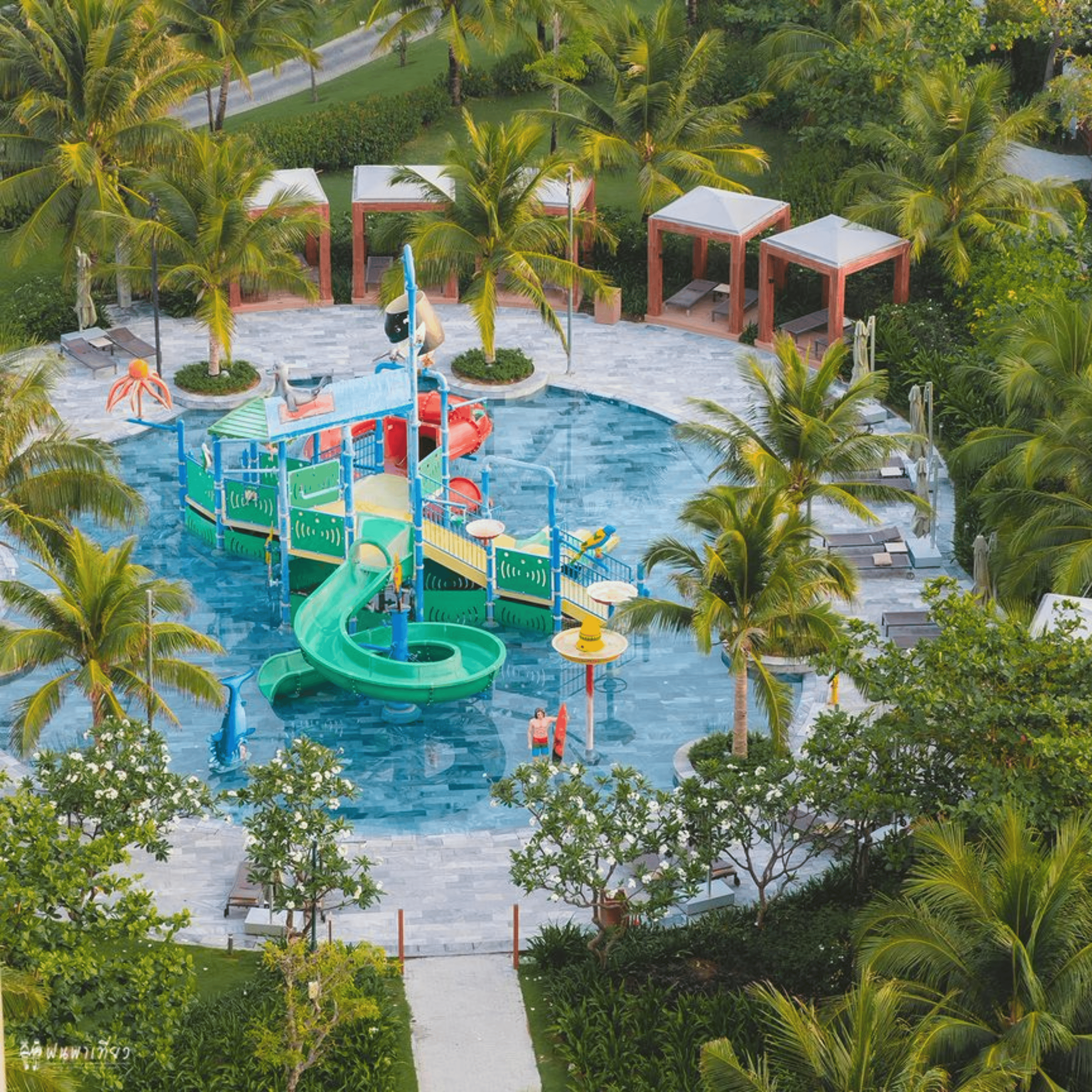 Room with Lunch or Dinner - Image 3