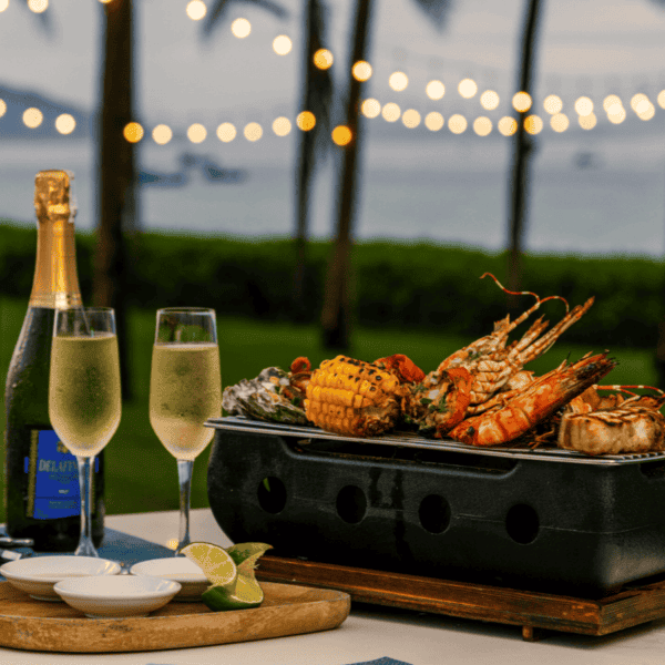 Tiệc nướng thư giãn bên bờ biển