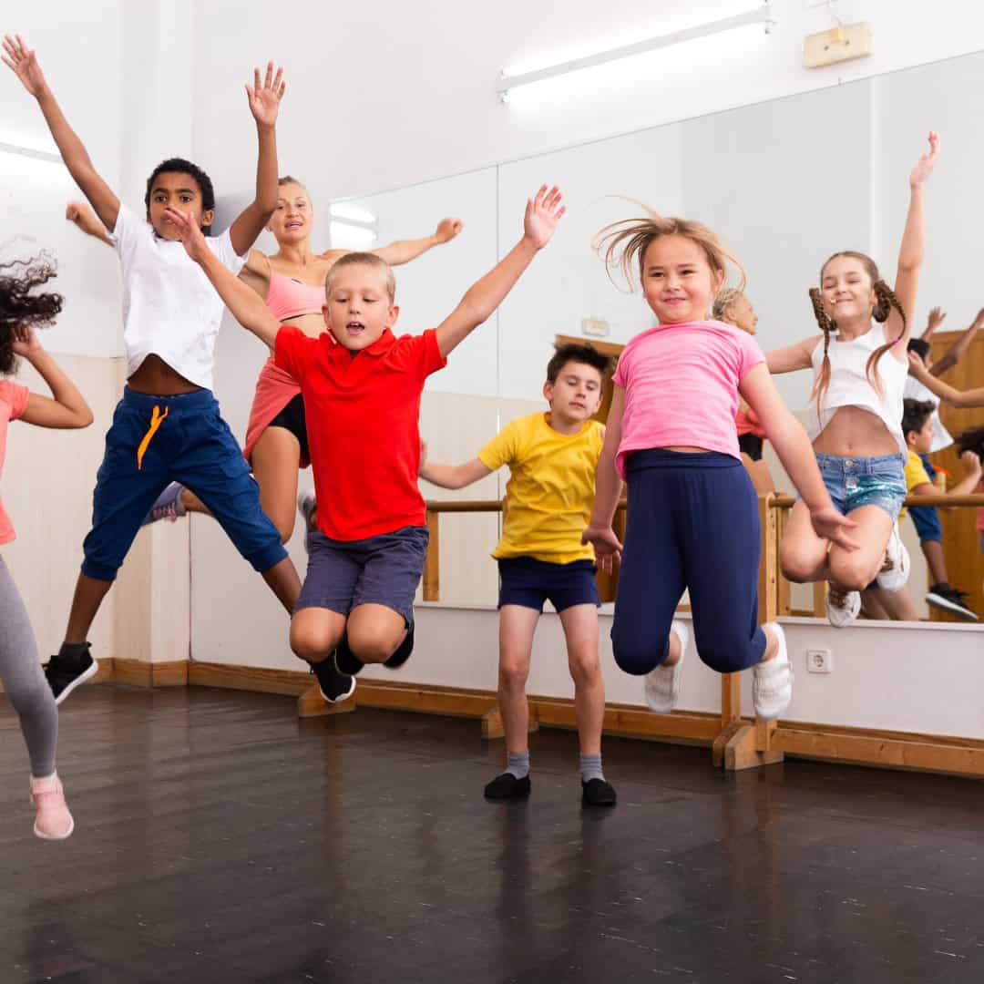 Dancing class Thử Thách Nhảy Dưới Mưa