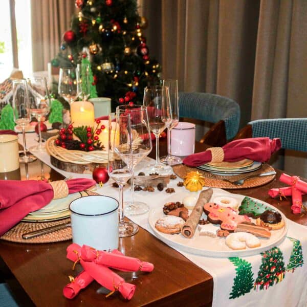 Gói trang trí phòng mùa lễ hội