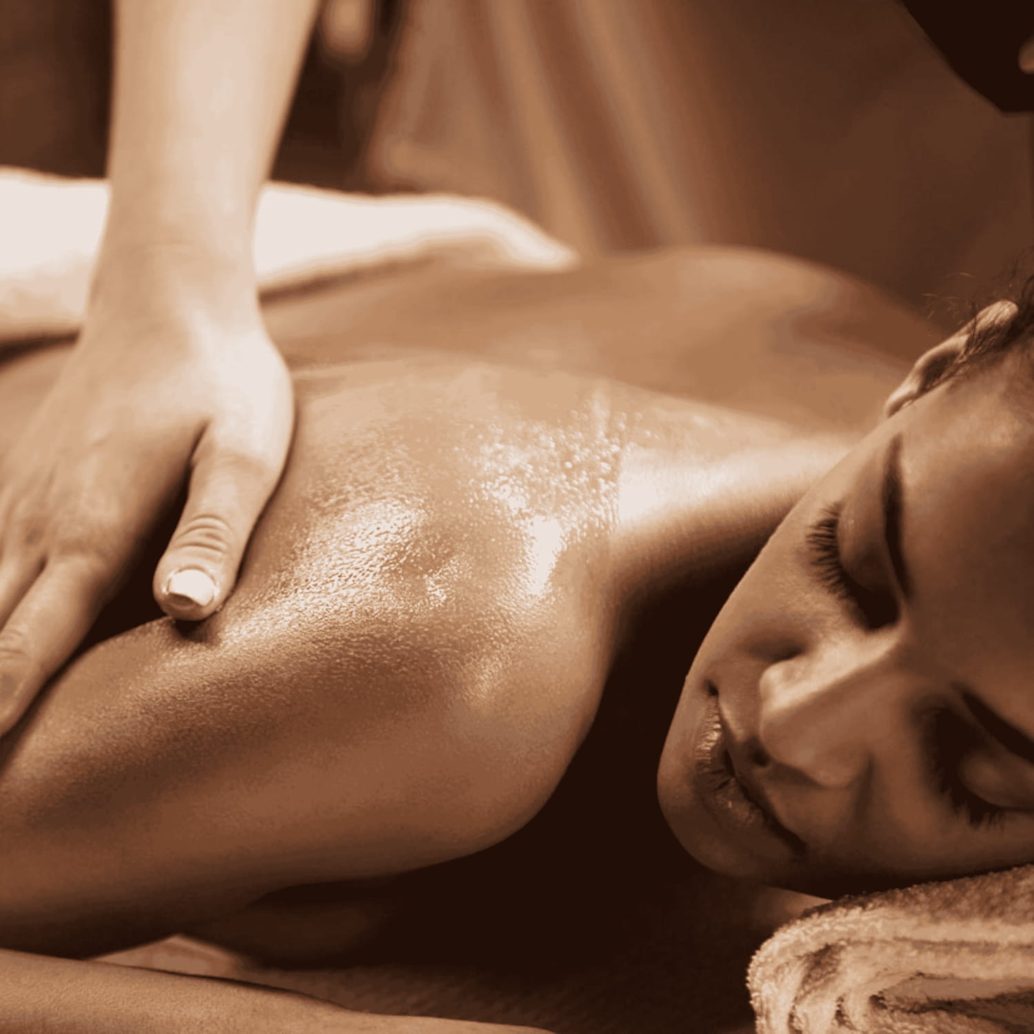 Deep Tissue Therapy – 60 Minutes